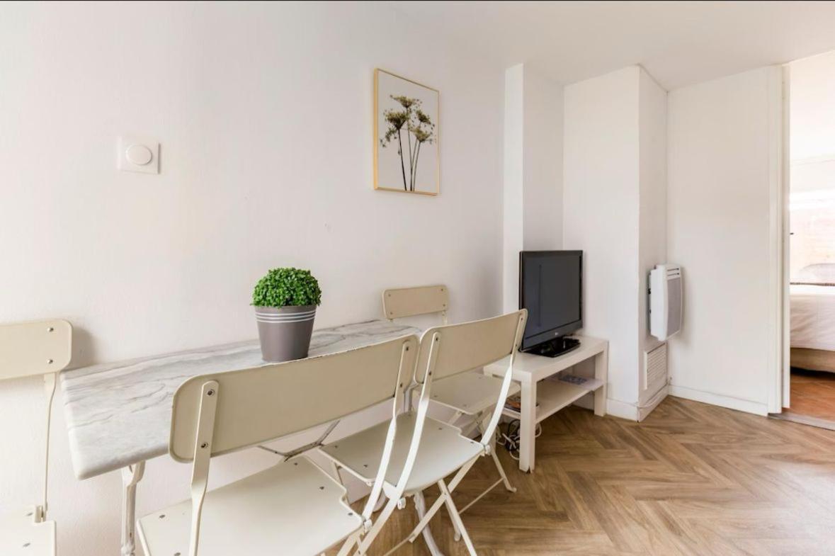 Escapade Pres De Lille - Appartement Charmant Avec Terrasse Et Parking Privee Mons-en-Baroeul Εξωτερικό φωτογραφία